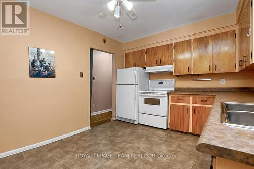 397 Presland Road, Ottawa, ON - Indoor Photo Showing Kitchen With Double Sink