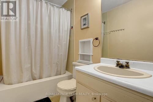 397 Presland Road, Ottawa, ON - Indoor Photo Showing Bathroom