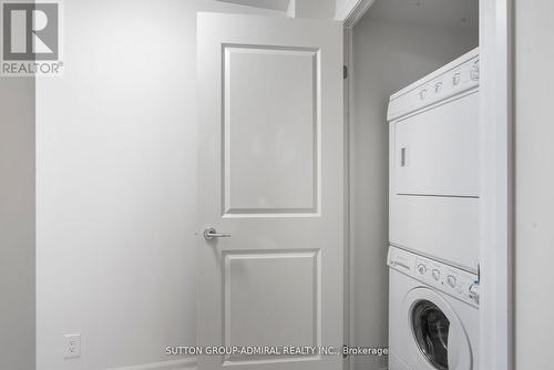 407 - 151 Upper Duke Crescent, Markham, ON - Indoor Photo Showing Laundry Room