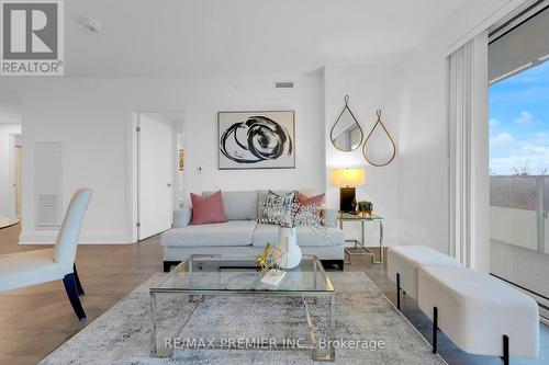 510 - 20 Brin Drive, Toronto, ON - Indoor Photo Showing Living Room