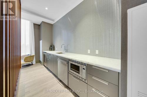 510 - 20 Brin Drive, Toronto, ON - Indoor Photo Showing Kitchen