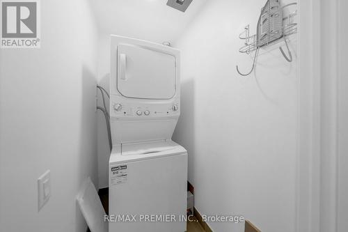 510 - 20 Brin Drive, Toronto, ON - Indoor Photo Showing Laundry Room