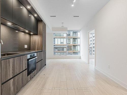 3609-35 Mercer St, Toronto, ON - Indoor Photo Showing Kitchen