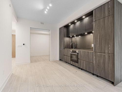 3609-35 Mercer St, Toronto, ON - Indoor Photo Showing Kitchen