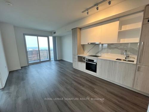 6003-138 Downes St, Toronto, ON - Indoor Photo Showing Kitchen