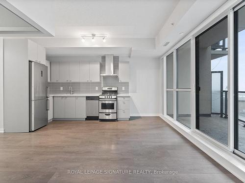 617-51 East Liberty St, Toronto, ON - Indoor Photo Showing Kitchen