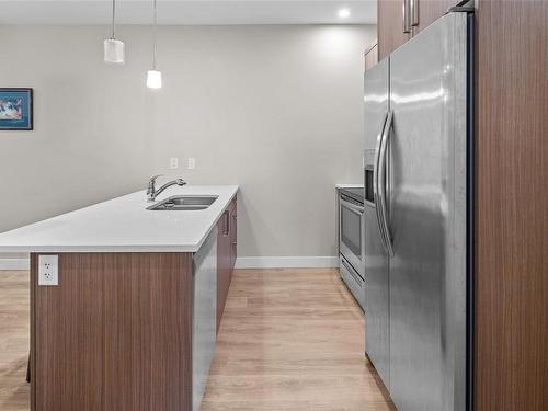 304-2783 Strathmore Rd, Langford, BC - Indoor Photo Showing Kitchen With Double Sink