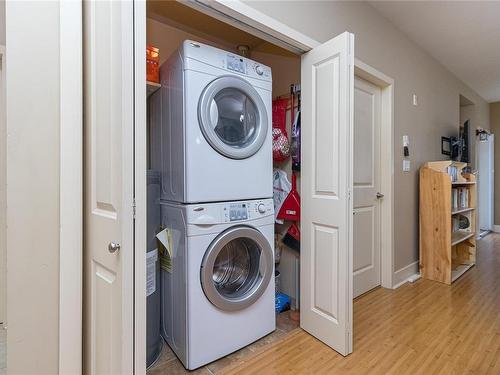 210-866 Brock Ave, Langford, BC - Indoor Photo Showing Laundry Room