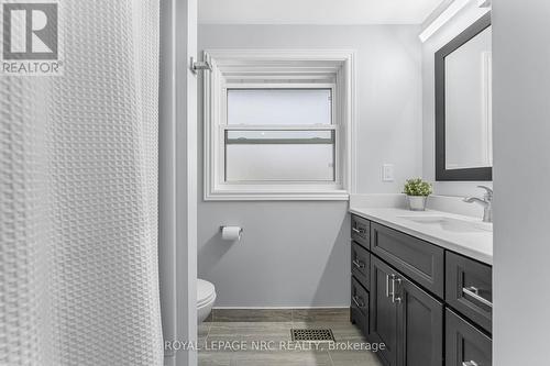 3 Hudson Drive, St. Catharines (442 - Vine/Linwell), ON - Indoor Photo Showing Bathroom