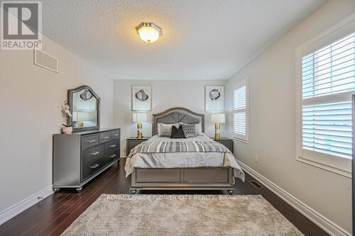 269 Brussels Avenue, Brampton, ON - Indoor Photo Showing Bedroom