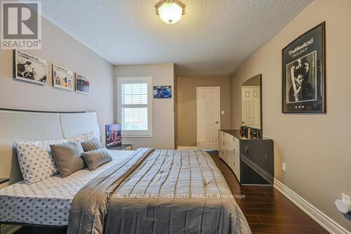 269 Brussels Avenue, Brampton, ON - Indoor Photo Showing Bedroom