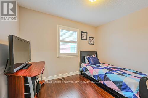 269 Brussels Avenue, Brampton, ON - Indoor Photo Showing Bedroom