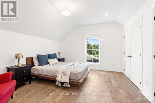 320 Hillcrest Road, Ottawa, ON - Indoor Photo Showing Bedroom