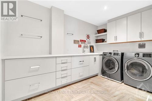 15 Camwood Crescent, Ottawa, ON - Indoor Photo Showing Laundry Room