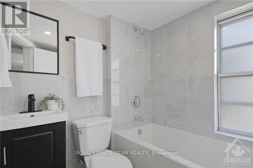 461-463 Booth Street, Ottawa, ON - Indoor Photo Showing Bathroom