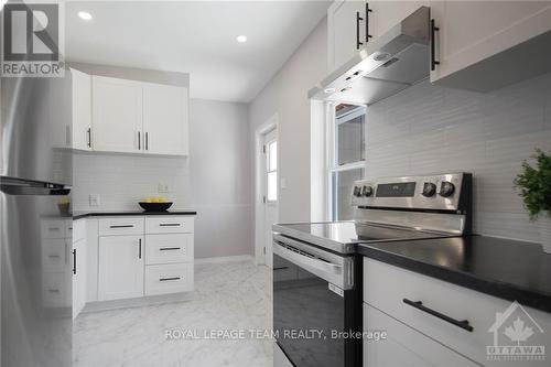 461-463 Booth Street, Ottawa, ON - Indoor Photo Showing Kitchen