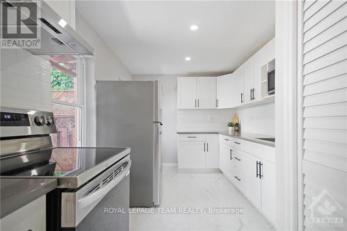 461-463 Booth Street, Ottawa, ON - Indoor Photo Showing Kitchen