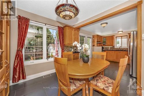 1694 Toulouse Crescent, Ottawa, ON - Indoor Photo Showing Dining Room