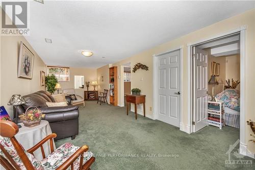 1694 Toulouse Crescent, Ottawa, ON - Indoor