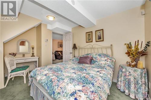 1694 Toulouse Crescent, Ottawa, ON - Indoor Photo Showing Bedroom