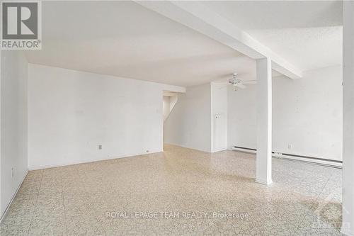 161 Huntridge, Ottawa, ON - Indoor Photo Showing Other Room