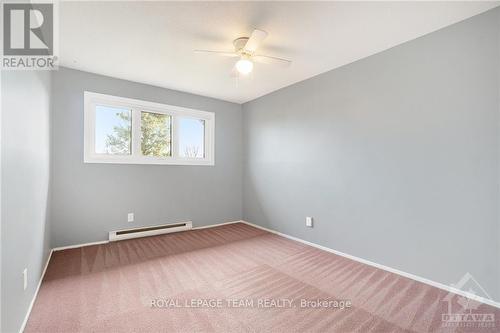 161 Huntridge, Ottawa, ON - Indoor Photo Showing Other Room