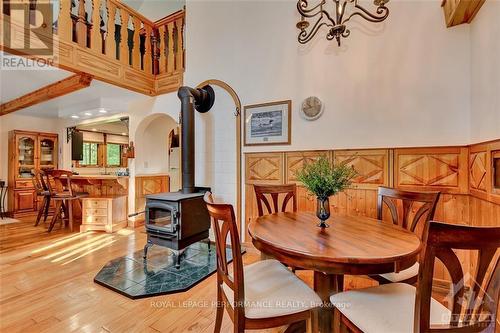 31 Viewmount Drive, Greater Madawaska, ON - Indoor Photo Showing Dining Room