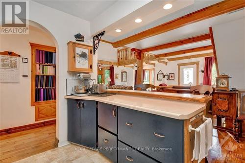 31 Viewmount Drive, Greater Madawaska, ON - Indoor Photo Showing Other Room