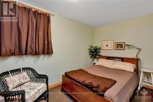 31 Viewmount Drive, Greater Madawaska, ON - Indoor Photo Showing Bedroom