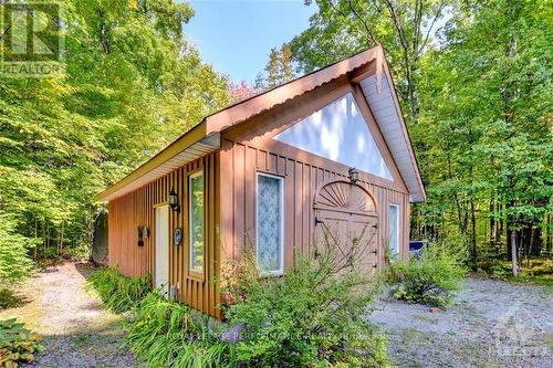 31 Viewmount Drive, Greater Madawaska, ON - Outdoor