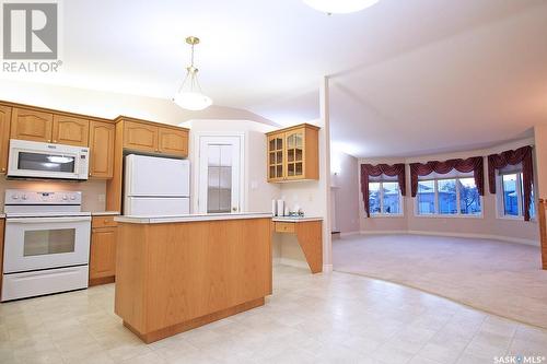 64 Ross Drive, Yorkton, SK - Indoor Photo Showing Kitchen