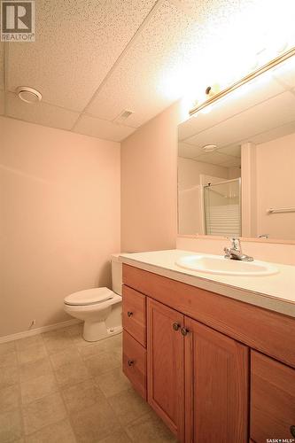 64 Ross Drive, Yorkton, SK - Indoor Photo Showing Bathroom