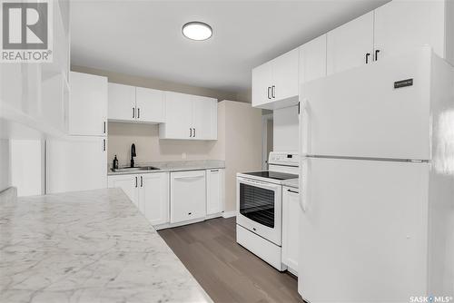 514 S Avenue N, Saskatoon, SK - Indoor Photo Showing Kitchen