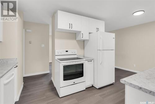 514 S Avenue N, Saskatoon, SK - Indoor Photo Showing Kitchen