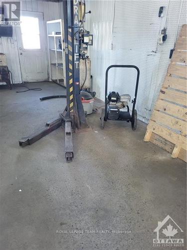 18561 County 43 Road, North Glengarry, ON - Indoor Photo Showing Gym Room