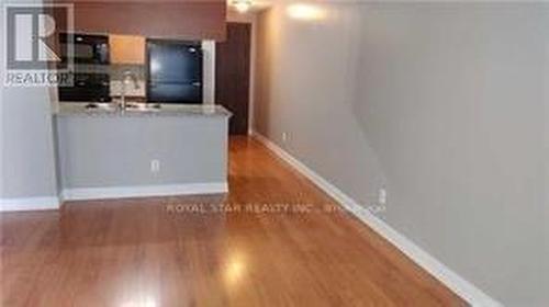 2546 - 25 Viking Lane, Toronto, ON - Indoor Photo Showing Kitchen