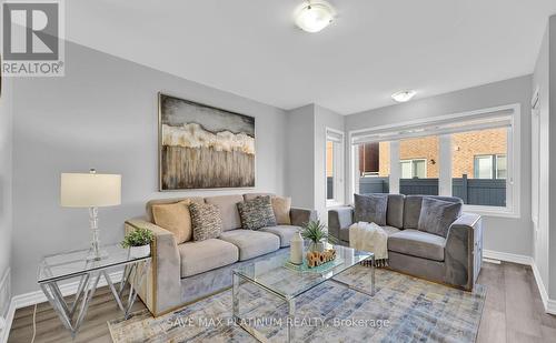 80 Donlamont Circle, Brampton, ON - Indoor Photo Showing Living Room