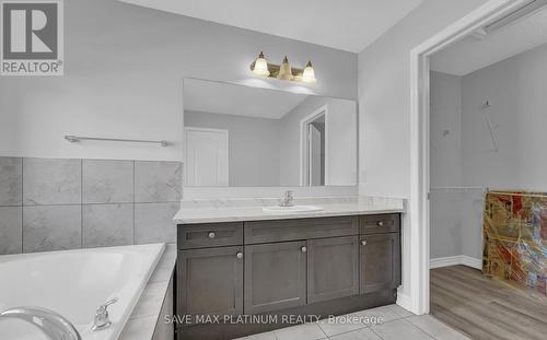 80 Donlamont Circle, Brampton, ON - Indoor Photo Showing Bathroom