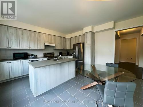 642 Lemay Grove, Peterborough, ON - Indoor Photo Showing Kitchen