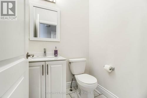 2620 Holbrook Drive, London, ON - Indoor Photo Showing Bathroom