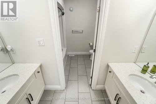 2620 Holbrook Drive, London, ON - Indoor Photo Showing Bathroom