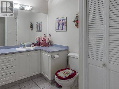 Bathroom - main level - 11900 Olympic View Drive, Osoyoos, BC - Indoor Photo Showing Bathroom