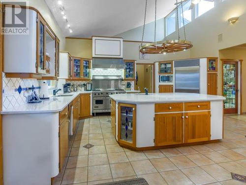 Spacious Chef's kitchen with double gas oven - 11710 Olympic View Drive, Osoyoos, BC - Indoor Photo Showing Kitchen