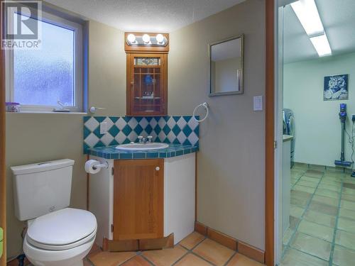 2 piece bathroom - 11710 Olympic View Drive, Osoyoos, BC - Indoor Photo Showing Bathroom