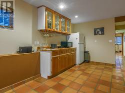 Kitchen - Lower level - 