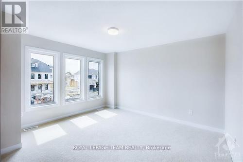 198 Conservancy Drive, Ottawa, ON - Indoor Photo Showing Other Room