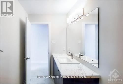 198 Conservancy Drive, Ottawa, ON - Indoor Photo Showing Bathroom