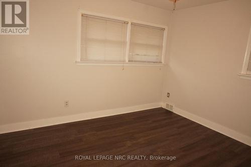 1307 Orchard Avenue, Fort Erie (334 - Crescent Park), ON - Indoor Photo Showing Other Room