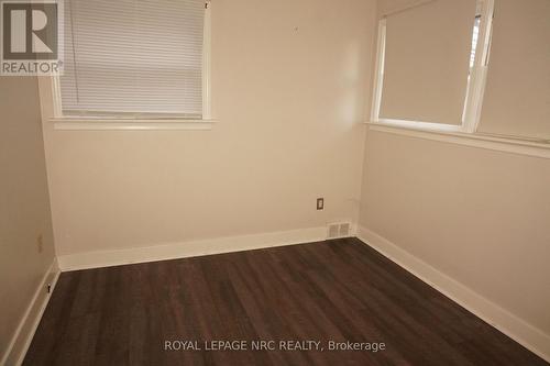 1307 Orchard Avenue, Fort Erie (334 - Crescent Park), ON - Indoor Photo Showing Other Room