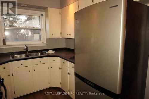 1307 Orchard Avenue, Fort Erie (334 - Crescent Park), ON - Indoor Photo Showing Kitchen With Double Sink